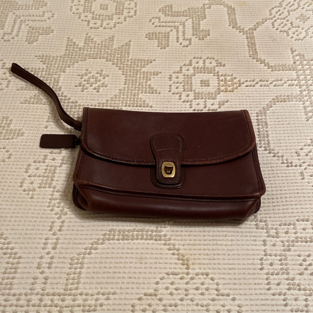 COACH Leather purse/bag with rolled